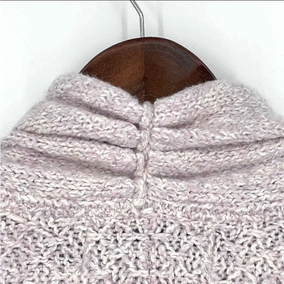 Anthro Angel of the North Light Grey Chunky Knit Dolman Sleeve Cardigan - Picture 4 of 10